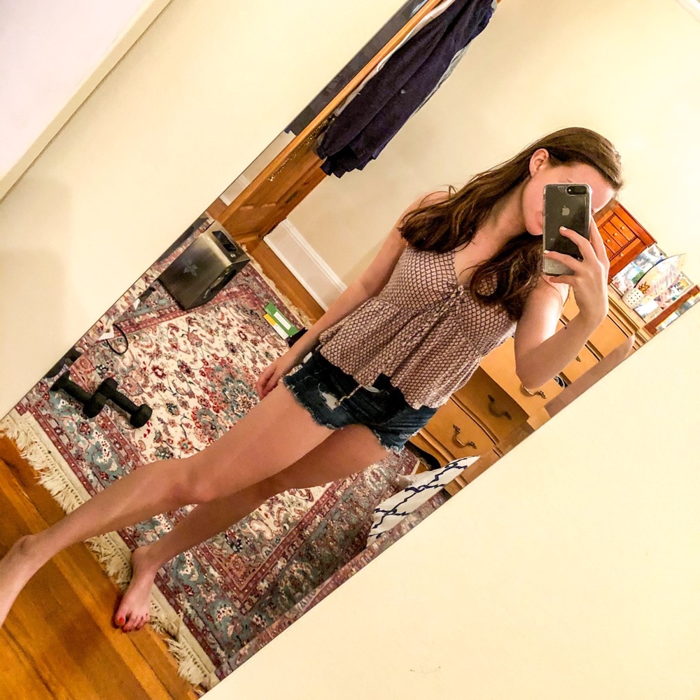 Pink tank top that ties in the front